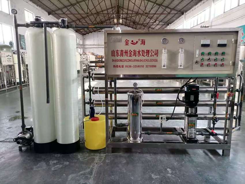 單級(jí)純凈水設(shè)備.jpg 單級(jí)純凈水設(shè)備.jpg